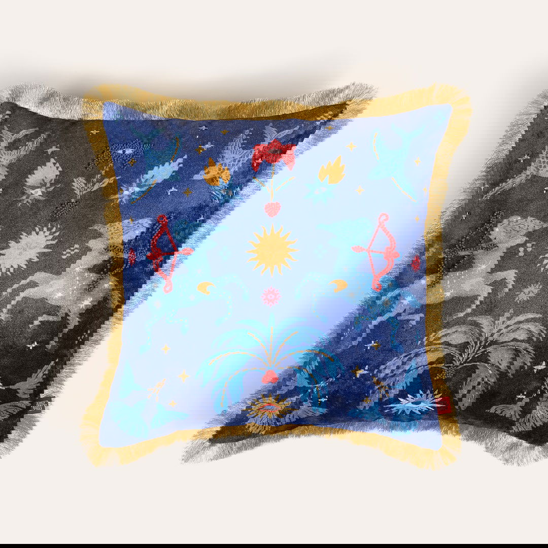 Ghunı Püsküllü Nakışlı Viskon Pamuk Kadife Dolgulu Kırlent 50x50 Cm Mavi